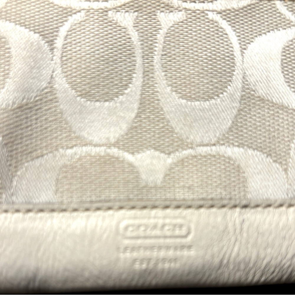 COACH Signature Credit Card Holder w/ Key Ring Holder